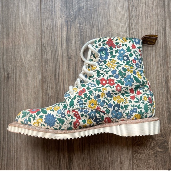 Dr. Martens Shoes - Dr. Martens X Liberty Floral Evan Boots | 6